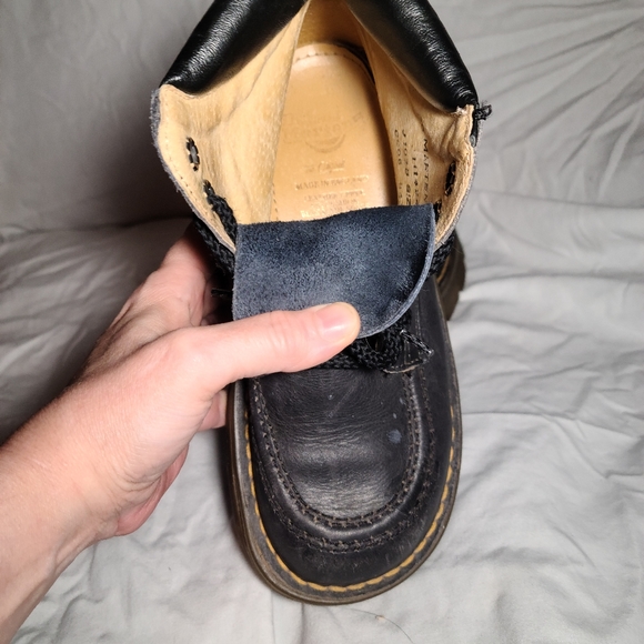 Dr Martens vintage late 80s or early 90s black leather boot. Sz 3UK, sz 5 US. - Picture 12 of 12